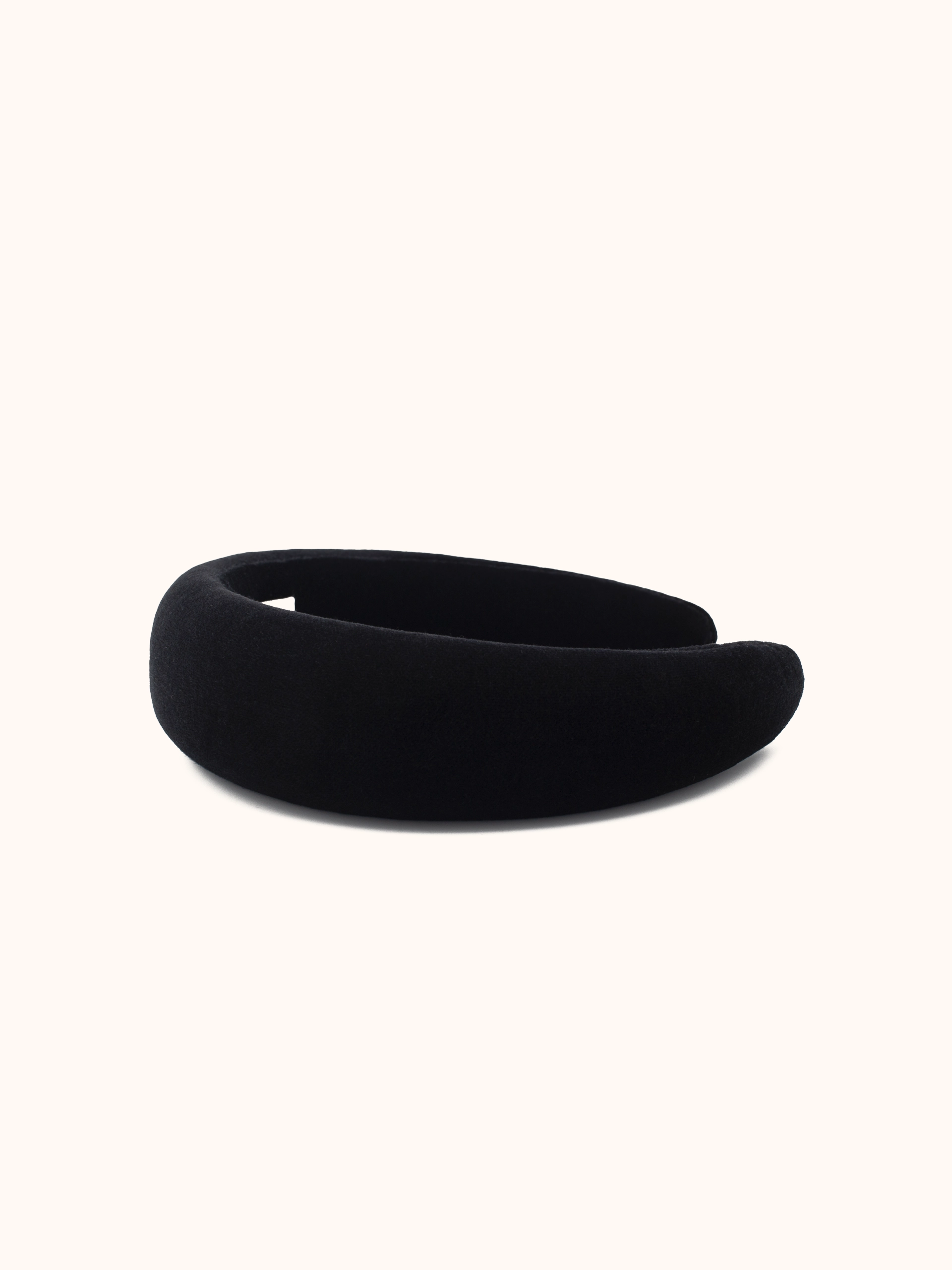Black Beauty Velvet Kringerl