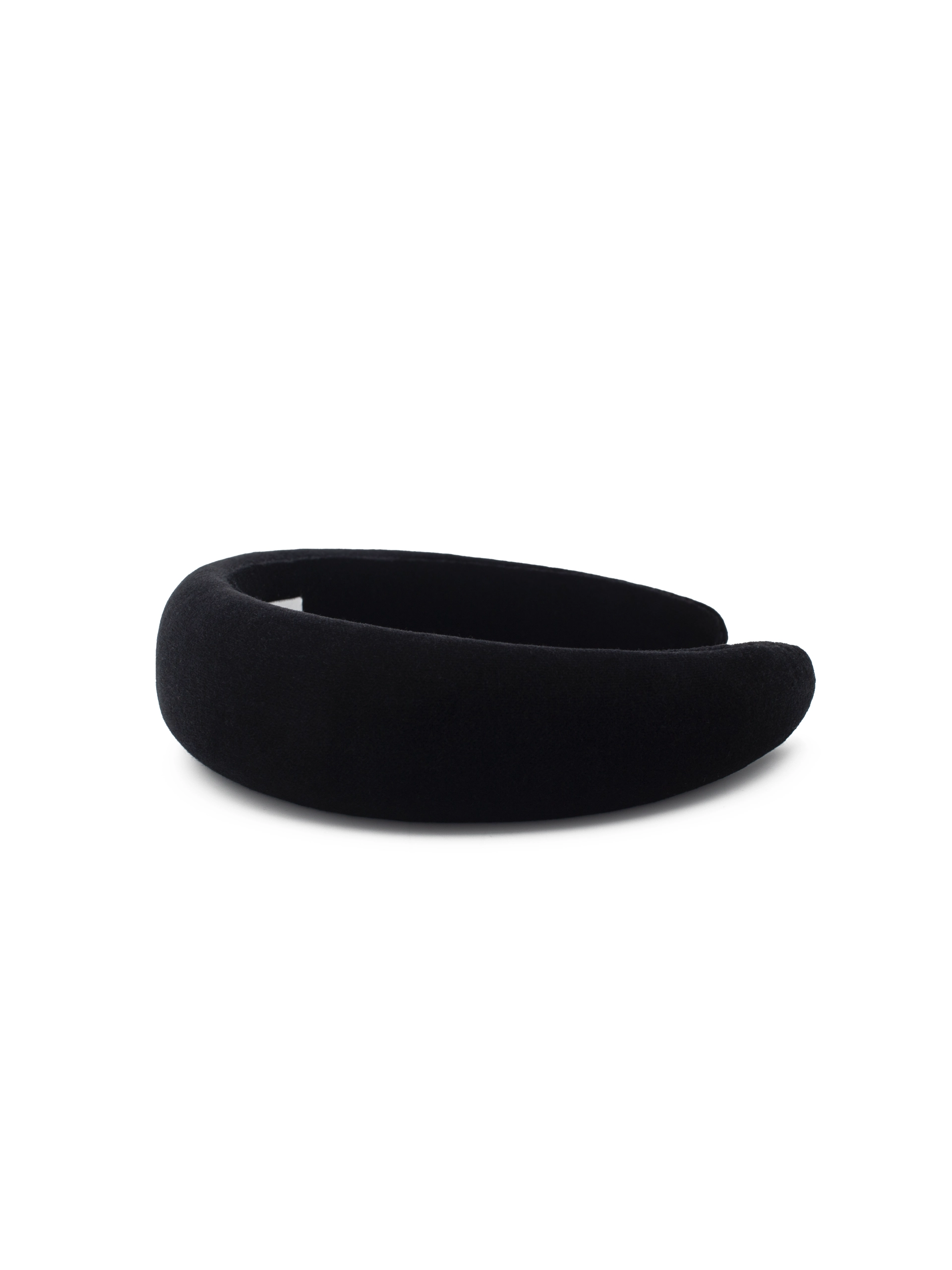 Black Beauty Velvet Kipferl 2
